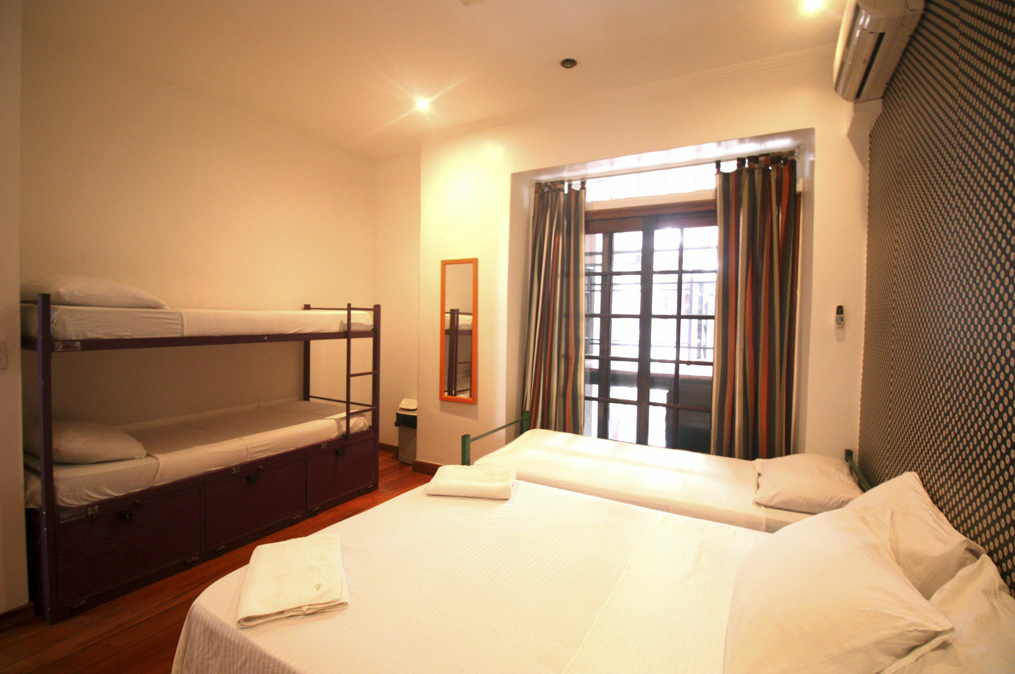 Hostal El Misti House Copacabana *